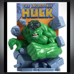 Hulk 3D Comic Standee LootCrate Exclusive Figurine